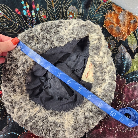 Hat - Picture 3 of 3